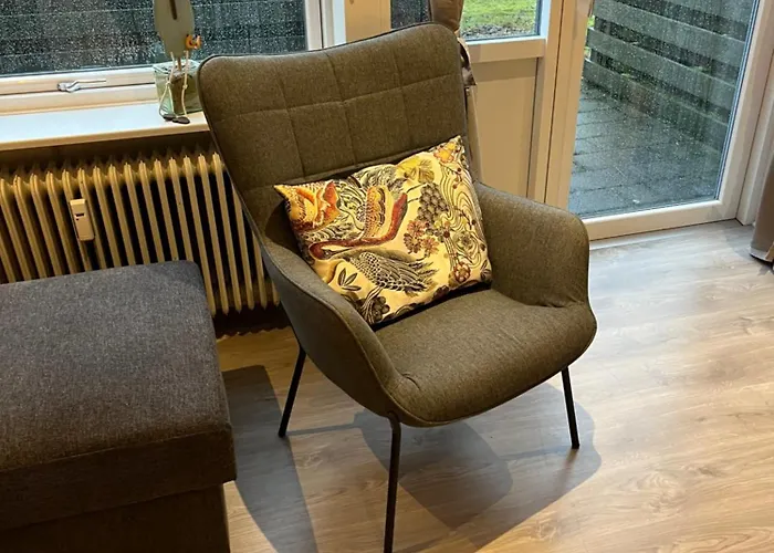 Apartman Of Bricks 6 *